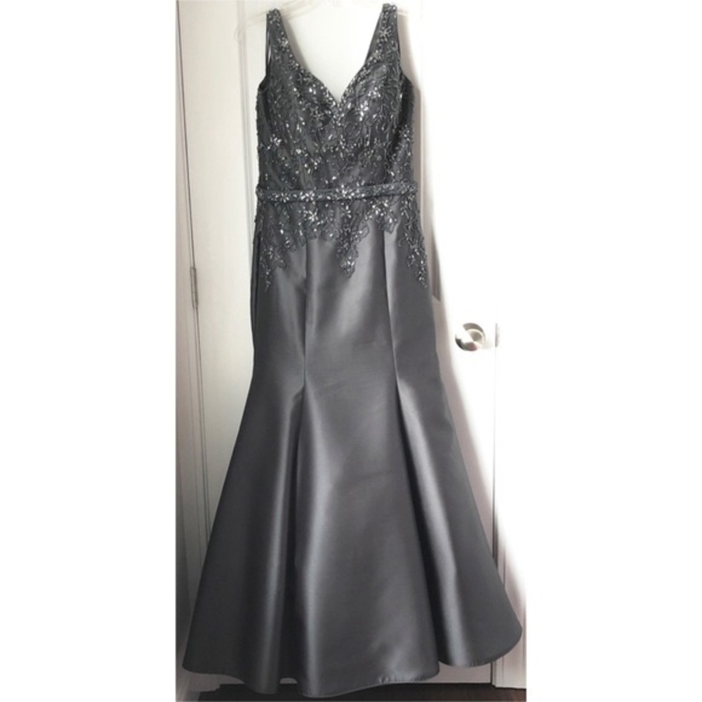 MGNY 71530 charcoal size 24